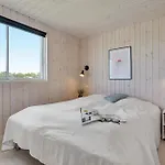 Amazing In Vaeggerlose With Sauna 펜션 Bøtø By